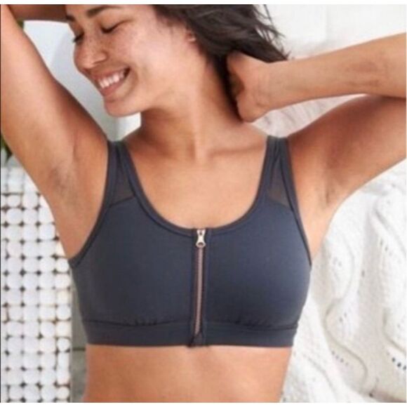 ✨Aerie Grey Zip Up Front Sports Sz Medium Bra✨ - Picture 1 of 8